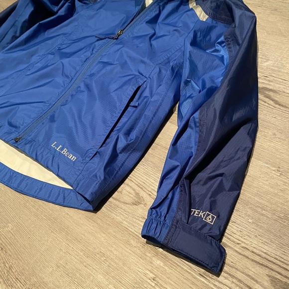 L.L.Bean Nylon Full Zip Hooded Raincoat Boys Size 8 - Picture 2 of 4